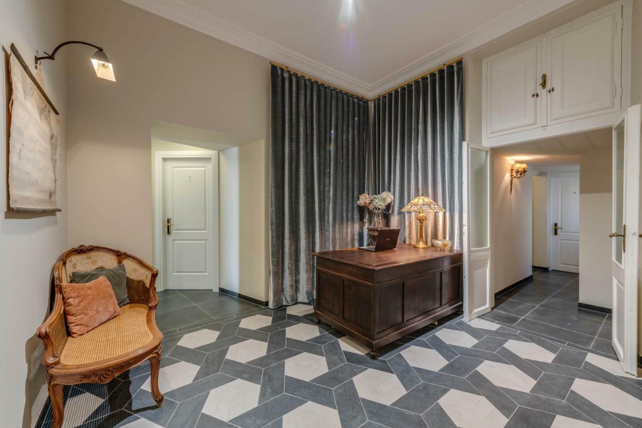 Adrianus Hotel Рим Экстерьер фото