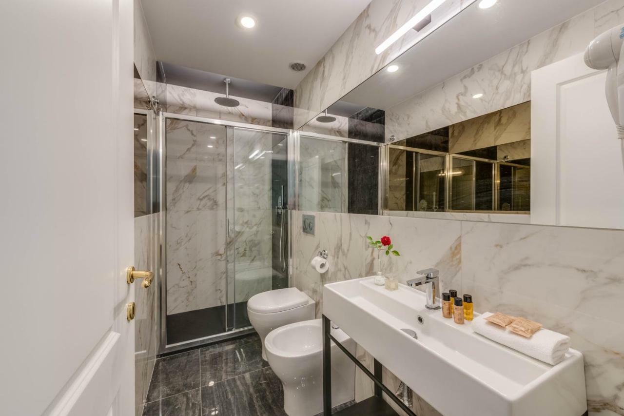 Adrianus Hotel Рим Экстерьер фото